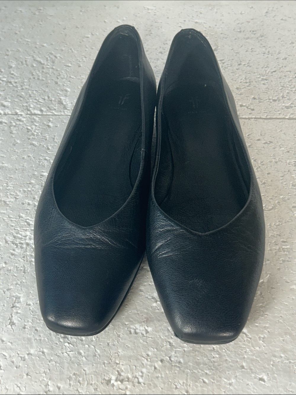 Frye SZ 9 Black Leather Ballet Flats Timeless Closet Staple Minimalist Academia - Picture 2 of 10